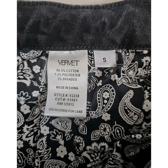 Vervet Los Angeles ~Woman Size S~ Black Denim Distressed Jean Shorts Stretch. - Picture 6 of 12